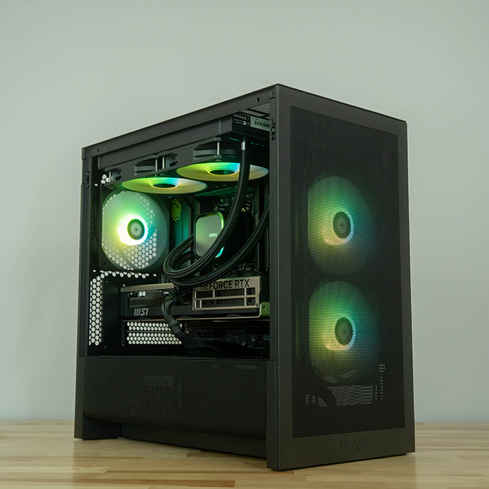 Image of Three Fingers: R7 9700X / RTX 5070ti